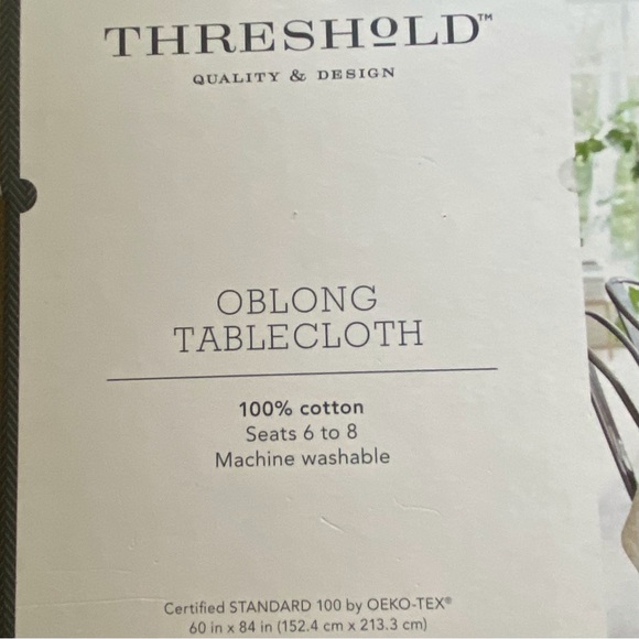 Threshold Quality 100% Cotton Tablecloth 60”x84” - Picture 4 of 5